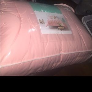 Twin Comforter Set